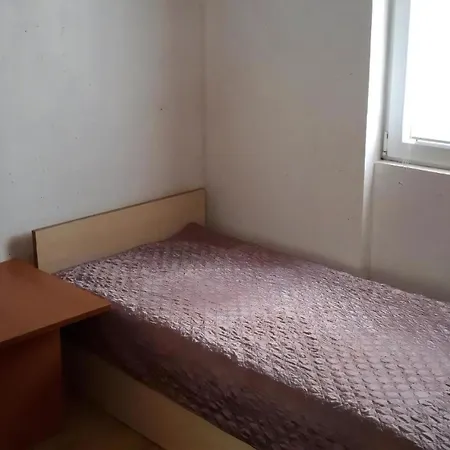 Fuer Vier Personen Mit Terrasse *